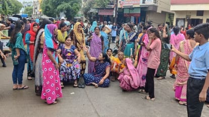 indore news nagar nigam removal encroachment action