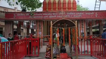 Sawan 2024: झमाझम बारिश के बीच बम-बम भोले गूंज...उत्तराखंड के शिवालयों में भक्तों की भीड़, आस्था की तस्वीरें Sawan Somwar 2024 starts from today huge crowd of devotees gathered for Jalabhishek in Shiva temples Shivalay