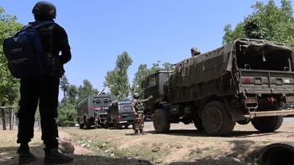 Jammu Kashmir : अब कुपवाड़ा में आतंकी हमला, दहशतगर्दों ने सामाजिक कार्यकर्ता पर गोली चलाई; अस्पताल में भर्ती Terrorists fire at social activist in Kupwara