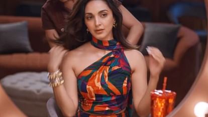 Kiara Advani War 2: ‘वॉर 2’ की शूटिंग में शामिल होने पहुंची कियारा का वीडियो लीक, किरदार का खुलासा होना बाकी Kiara Advani Begins Shoot For War 2 Hrithik Roshan Jr NTR Starrer Video Goes Viral Watch