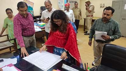 Kanpur: वर्षों से ब्लॉक में तैनात लेखाकारों को हटाया, सीडीओ बोलीं- कई कारणों से कार्यक्षेत्र में किया बदलाव Kanpur Accountants posted in the block for years were removed CDO said change in work area was done