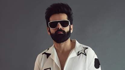 Ram Pothineni: राम पोथिनेनी की अगली फिल्म को लेकर नई अपडेट, एक्टर के जन्मदिन पर फैंस को मिलेगा बड़ा तोहफा Ram Pothineni New Movie Rapo 22 Title Teaser Out On 15th May On The Occasion Of Actor Birthday