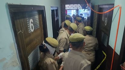 होटल में क्रूरता की हदें पार: निर्ममता से युवती का कत्ल... स्टाफ को भनक तक न लगी; दिल दहलाने वाली तस्वीरें fiance killed girl in a hotel and then committed suicide In Bareilly see photos