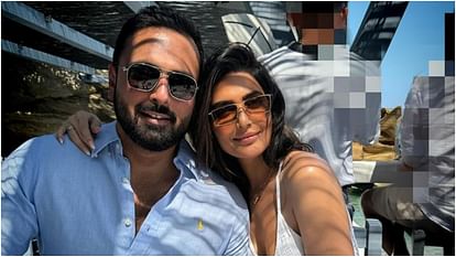 Karishma Tanna: करिश्मा तन्ना ने पति वरुण पर लुटाया प्यार, जन्मदिन पर साथी के लिए लिखा लव नोट Scoop Star Karishma Tanna shares love note to husband Varun Bangera On Birthday says blessed to call you mine