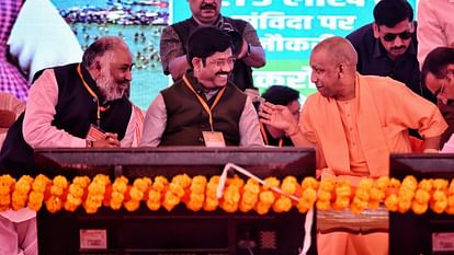 मंत्री नंदी बोले : सपा सरकार में लगती थी नौकरियों की बोली, इटावा, मैनपुरी और सैफई के युवाओं को मिलती थी तवज्जो Minister Nandi said: Bidding for jobs used to take place in the SP government, the youth of Etawah