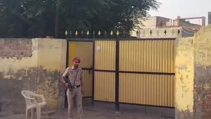 NIA Raid in Punjab: सांसद अमृतपाल के रिश्तेदारों के घर पहुंचीं टीम, जीजा के घर भी दबिश, मोबाइल, लैपटॉप जब्त NIA Raid at many places in Punjab mp amritpal singh
