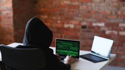 Scam: बाजार में आया नए तरह का स्कैम! Call Merge करते ही अकाउंट हो जाएगा खाली, NPCI ने बताया बचने का तरीका Call Merge Scam NPCI Issues Warning Guidelines And Helpline Number To Keep Citizens Safe