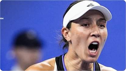 Wimbledon: तीसरी वरीय जेसिका पेगुला विंबलडन के पहले दौर में उलटफेर का शिकार, डि मिनौर दूसरे दौर में पहुंचे Jessica Pegula faced a shock first-round exit after lost to Elisabetta Cocciaretto in Wimbledon match reults