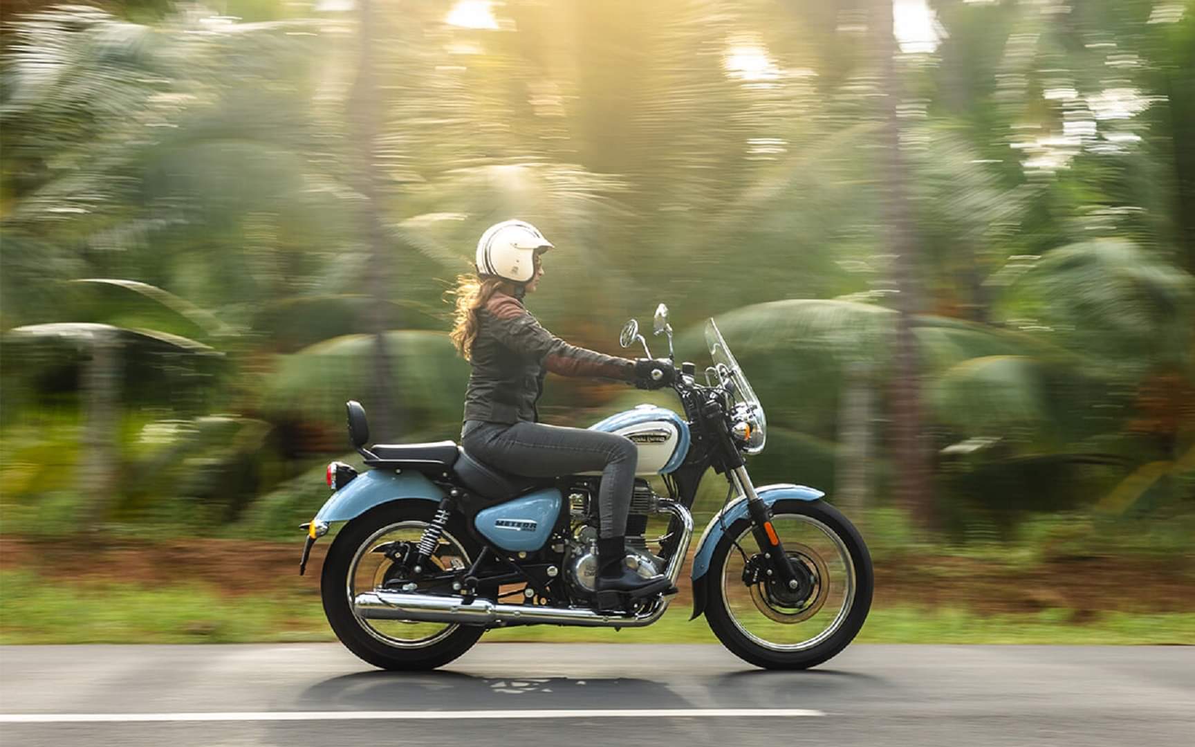 Royal Enfield: रॉयल एनफील्ड ने अपनी 350cc बाइक्स से हटाया गियर पोजिशन इंडिकेटर, जानें क्यों लिया ये फैसला Royal Enfield Removes Gear Position Indicator From 350cc Bikes - Here’s Why It Was Dropped