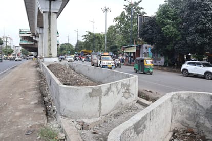 Indore: Earlier dividers were made under the metro track, when it filled with water during rains, now they br