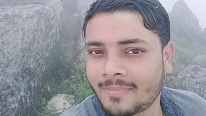 Chhindwara Young man missing from home towel found near Pench river police searching panic in Singodi town