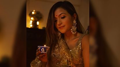 Navratri 2024: प्राची बंसल से लेकर परिवा प्रणति तक, टीवी अभिनेत्रियों ने साझा कीं नवरात्रि से जुड़ी अपनी यादें Prachi Bansal Pariva Pranati Shefali Rana shared their Navratri traditions and memories