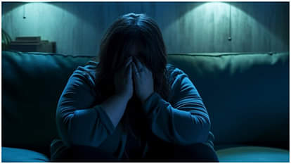 War Anxiety: युद्ध की खबरें कहीं बढ़ा न दे वॉर-एंग्जाइटी? सोशल मीडिया देखते रहते हैं तो हो जाइए सावधान india vs pakistan news and update what is war anxiety know How to Handle it