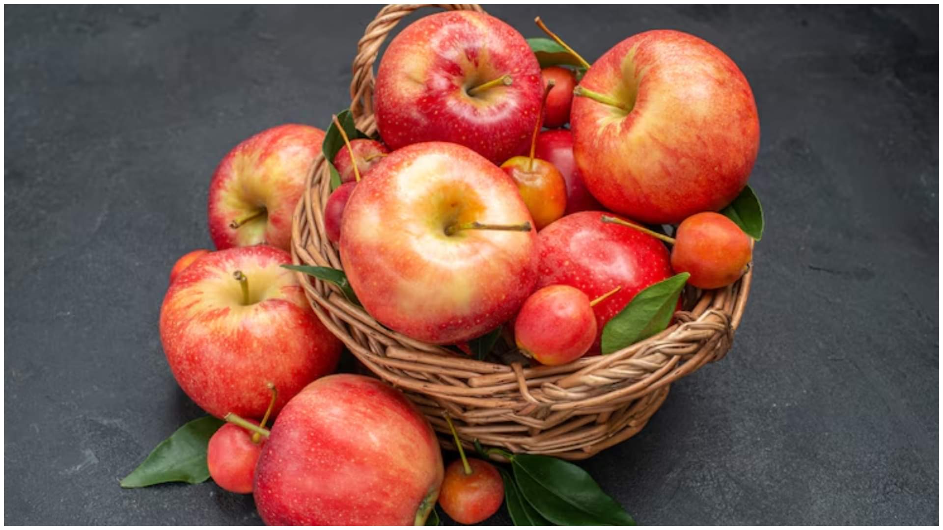 Health Tips: फल खाएं लेकिन सोच-समझकर, बिना सीजन वाले फल हो सकते हैं हानिकारक out of season fruits side effects bemausam fal khane se kya hota hai