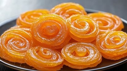 BJP wins Haryana election and BJP leader mocking on Rahul Gandhi with Jalebi news in hindi