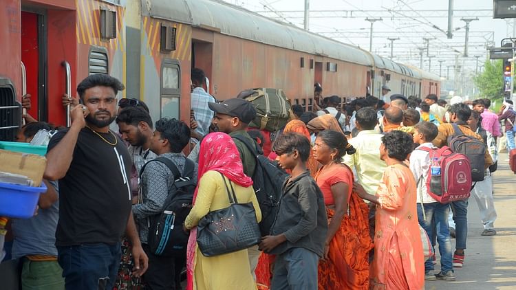 यूपी – दिवाली पर राहत: मेगा ब्लॉक खत्म, निरस्त चल रहीं आठ ट्रेनें बहाल, 14 का संचालन निर्धारित मार्ग से शुरू – INA यूपी – दिवाली पर राहत: मेगा ब्लॉक खत्म, निरस्त चल रहीं आठ ट्रेनें बहाल, 14 का संचालन निर्धारित मार्ग से शुरू – INA
