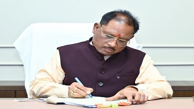 सीजी- CG News: नए मुख्यमंत्री निवास से CM साय ने किया कामकाज शुरू, केंद्र सरकार ने छत्तीसगढ़ को भेजे 6070 करोड़ रुपये – INA सीजी- CG News: नए मुख्यमंत्री निवास से CM साय ने किया कामकाज शुरू, केंद्र सरकार ने छत्तीसगढ़ को भेजे 6070 करोड़ रुपये – INA