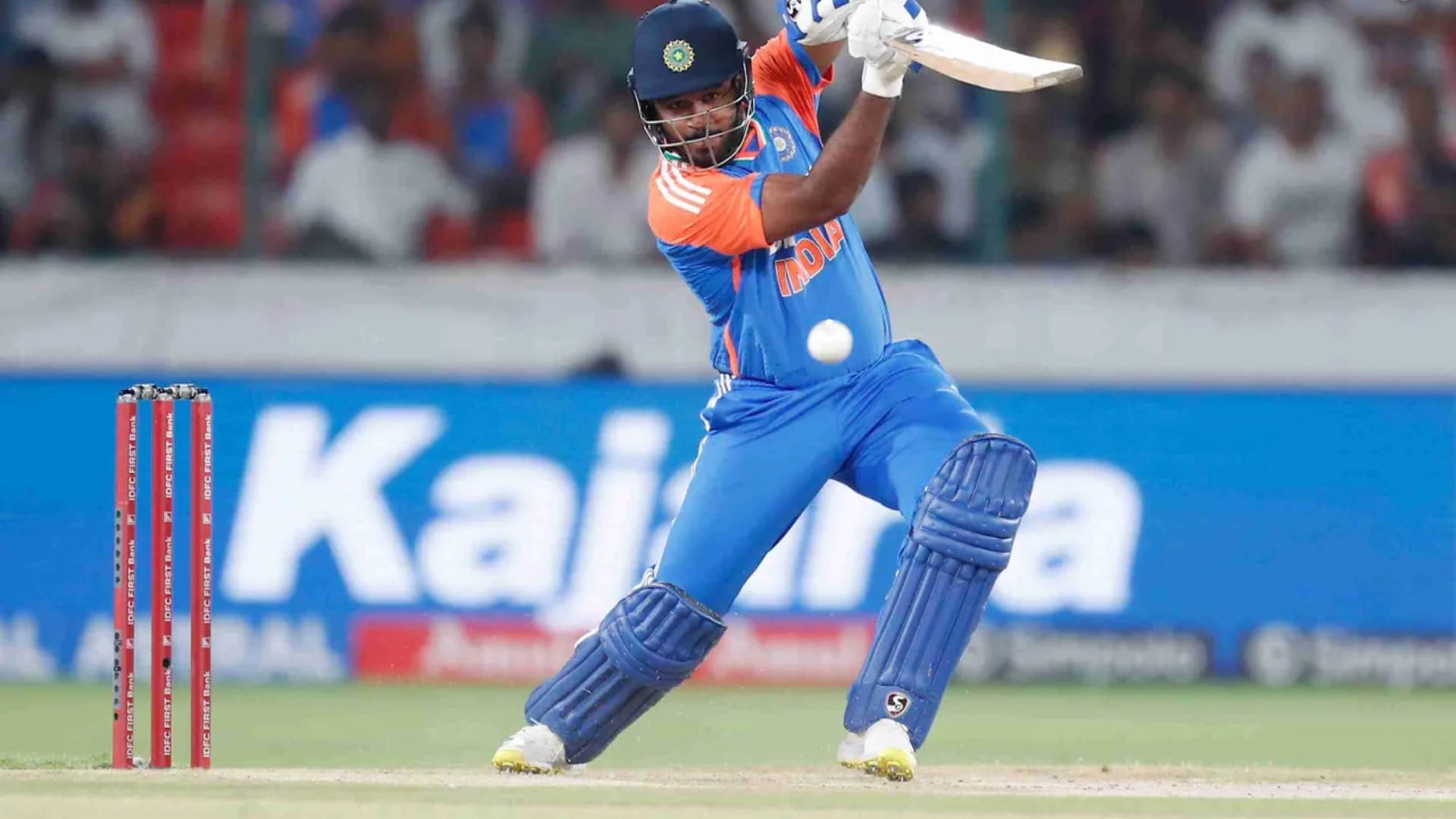 Samson: एशिया कप से पहले केरल क्रिकेट लीग में गरजा सैमसन का बल्ला, गेंदबाज हुए बेहाल; गंभीर की बढ़ी मुश्किलें Sanju Samson Shines in KCL 2025 Ahead of Asia Cup Selection, Makes a strong claim for India Playing XI