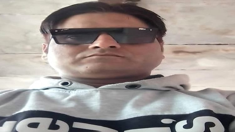 खबर शहर , 13 तारीख तेरे लिए होगी आखिरी: फेसबुक पर एलान कर की हिस्ट्रीशीटर की हत्या, गांव में तनाव, फोर्स तैनात – INA खबर शहर , 13 तारीख तेरे लिए होगी आखिरी: फेसबुक पर एलान कर की हिस्ट्रीशीटर की हत्या, गांव में तनाव, फोर्स तैनात – INA