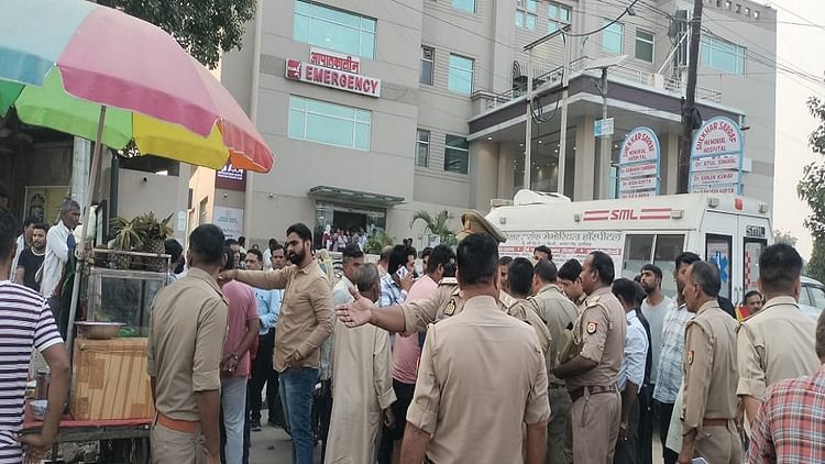 खबर शहर , मरीज की मौत के बाद हंगामा: जिसकी आड़ में मांगी थी रंगदारी, प्रबंधक ने दर्ज कराई रिपोर्ट – INA खबर शहर , मरीज की मौत के बाद हंगामा: जिसकी आड़ में मांगी थी रंगदारी, प्रबंधक ने दर्ज कराई रिपोर्ट – INA