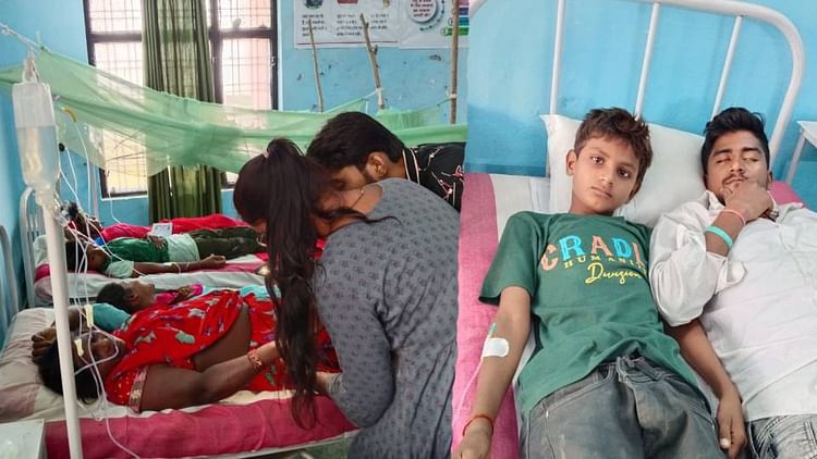 खबर शहर , UP News: जन्मदिन पार्टी में खाना खाने के बाद 76 लोगों की बिगड़ी तबीयत, 36 भर्ती; खाने का सैंपल जांच को भेजा – INA खबर शहर , UP News: जन्मदिन पार्टी में खाना खाने के बाद 76 लोगों की बिगड़ी तबीयत, 36 भर्ती; खाने का सैंपल जांच को भेजा – INA