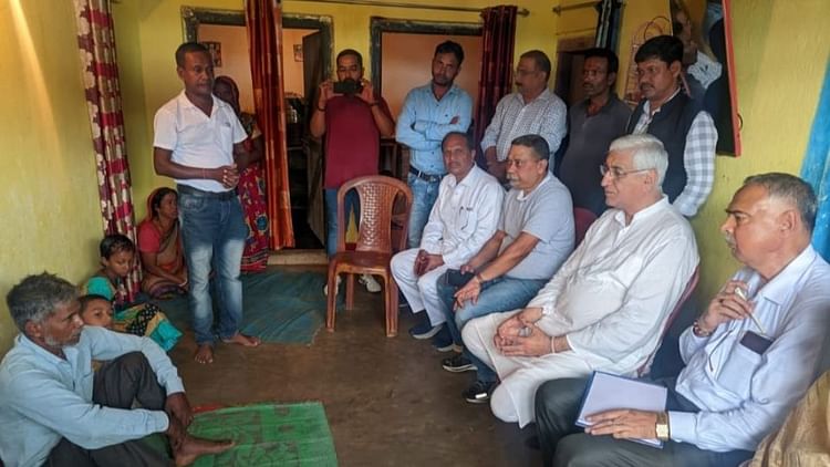 सीजी- CG: पुलिस कस्टडी में युवक की मौत, पूर्व उपमुख्यमंत्री ने दोषी पुलिसकर्मियों को बर्खास्त करने की मांग की – INA सीजी- CG: पुलिस कस्टडी में युवक की मौत, पूर्व उपमुख्यमंत्री ने दोषी पुलिसकर्मियों को बर्खास्त करने की मांग की – INA