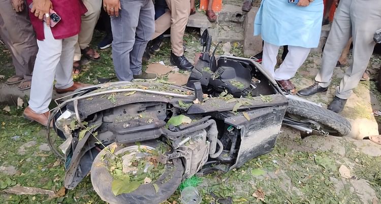 खबर शहर , Kanpur Blast: विस्फोट से पति-पत्नी की माैत, पांच वाहन क्षतिग्रस्त, दरवाजे उखड़े, दीवारें दरकीं – INA खबर शहर , Kanpur Blast: विस्फोट से पति-पत्नी की माैत, पांच वाहन क्षतिग्रस्त, दरवाजे उखड़े, दीवारें दरकीं – INA