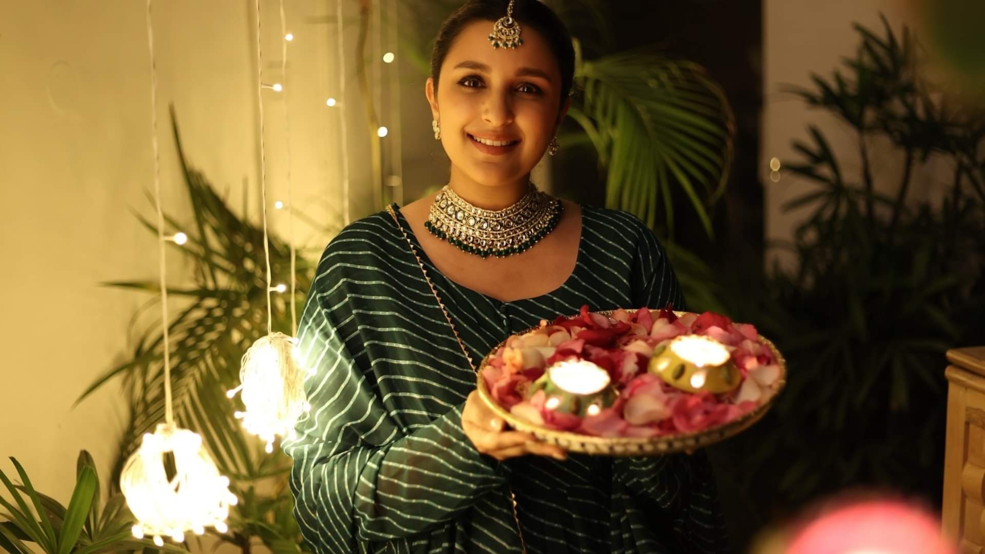 Social Media Captions For Diwali Photo: दिवाली पूजन की फोटो पोस्ट करनी है? ये रहे 20 बेस्ट सोशल मीडिया कैप्शन Diwali 2025 Puja Photos with Perfect Social Media Captions to Share Check Ideas