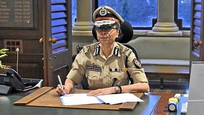 Election Commission orders immediate transfer of Maharashtra DGP following complaints by political parties