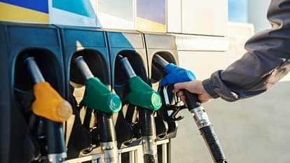Petrol Theft: 105 या 110 का पेट्रोल लेने के चक्कर में मत फंसिए, समझिए फ्यूल की चोरी से बचने की निंजा टेक्निक petrol pumps tricking customers with less petrol through meter jumping know about these frauds