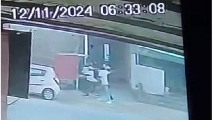 खबर शहर , UP: ढाबे पर चाय पी रहे शख्स का अपहरण, करोड़ों की संपत्ति का मालिक; सीसीटीवी में कैद हुई वारदात – INA खबर शहर , UP: ढाबे पर चाय पी रहे शख्स का अपहरण, करोड़ों की संपत्ति का मालिक; सीसीटीवी में कैद हुई वारदात – INA