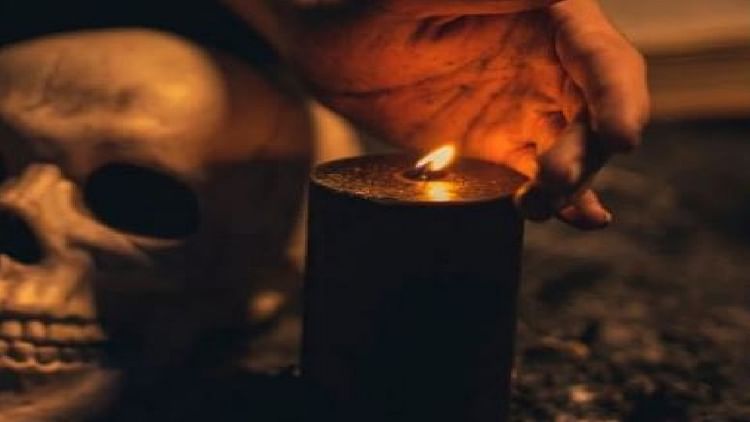 यूपी – 'जमीन में खजाना दबा है': बरेली में तांत्रिक ने घर में कराई खोदाई, फिर हुआ ऐसा कि दंपती के उड़ गए होश – INA यूपी – 'जमीन में खजाना दबा है': बरेली में तांत्रिक ने घर में कराई खोदाई, फिर हुआ ऐसा कि दंपती के उड़ गए होश – INA