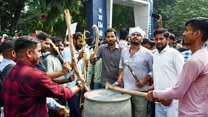 UPPSC PCS: पीसीएस प्रारंभिक परीक्षा को लेकर 'एक दिन-एक पाली' पर बनी सहमति, छात्रों की हुई जीत; पढ़ें अपडेट UPPSC Protest Day-2: Know what is the commission's stand on the matter, Here are the story till now