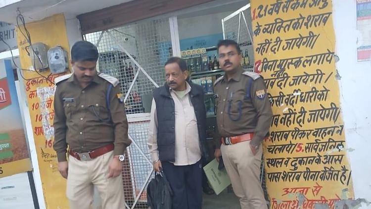 यूपी – शराब की ओवर रेटिंग: पीलीभीत में चार दुकानदारों को नोटिस, सेल्समैनों के खिलाफ मुकदमा दर्ज – INA यूपी – शराब की ओवर रेटिंग: पीलीभीत में चार दुकानदारों को नोटिस, सेल्समैनों के खिलाफ मुकदमा दर्ज – INA