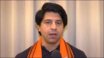 Kanwar Yatra: सपा नेता ने कांवड़ यात्रियों को 'आतंकवादी' बताया, भाजपा ने उठाए सवाल Samajwadi Party leader called Kanwar pilgrims 'terrorists', BJP raised questions