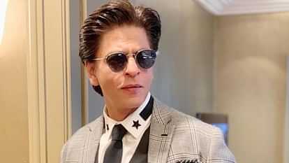 Shahrukh Khan: अपने ही गाने पर झूमे 'पठान', सोशल मीडिया पर वायरल हो रहा शाहरुख खान का ये डांस वीडियो Shahrukh Khan danced again on his song Jhume jo Pathan video of Shahrukh Khan is going viral on social media