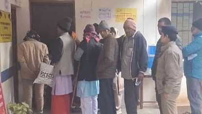 Kedarnath By Election: मतदान जारी, घाटी में उत्साह भी भारी, तस्वीरों के साथ जानें इस उपचुनाव की पांच खास बातें Kedarnath By Election 2024 Voting Today Uttarakhand Watch Photos read All Updates