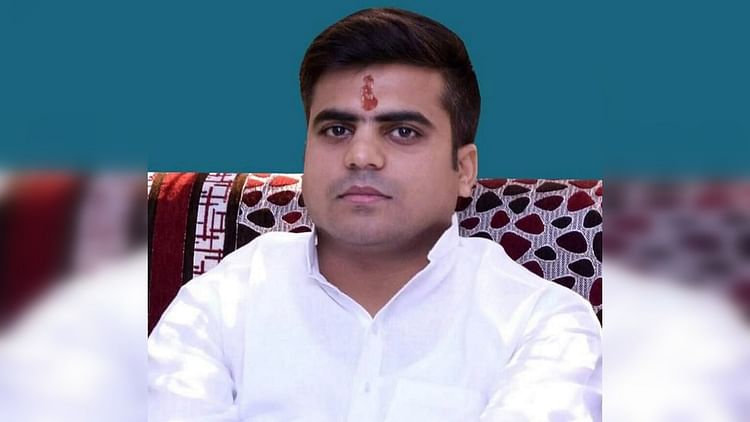 खबर शहर , Karhal By Election Result: करहल को बनाकर सीढ़ी, विधानसभा पहुंची सैफई की तीसरी पीढ़ी, चाचा की जगह करेंगे सियासत – INA खबर शहर , Karhal By Election Result: करहल को बनाकर सीढ़ी, विधानसभा पहुंची सैफई की तीसरी पीढ़ी, चाचा की जगह करेंगे सियासत – INA