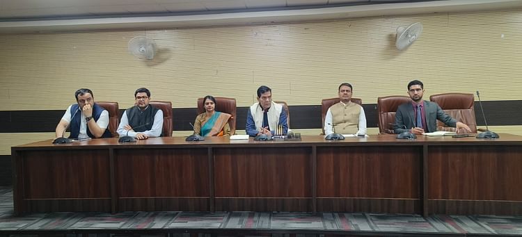 यूपी – काशी को बनाएं ट्रिपिंग फ्री जोन: ऊर्जा मंत्री ने अधिकारियों को दिए निर्देश, कहा- समय से उपभोक्ताओं को मिले बिल – INA यूपी – काशी को बनाएं ट्रिपिंग फ्री जोन: ऊर्जा मंत्री ने अधिकारियों को दिए निर्देश, कहा- समय से उपभोक्ताओं को मिले बिल – INA