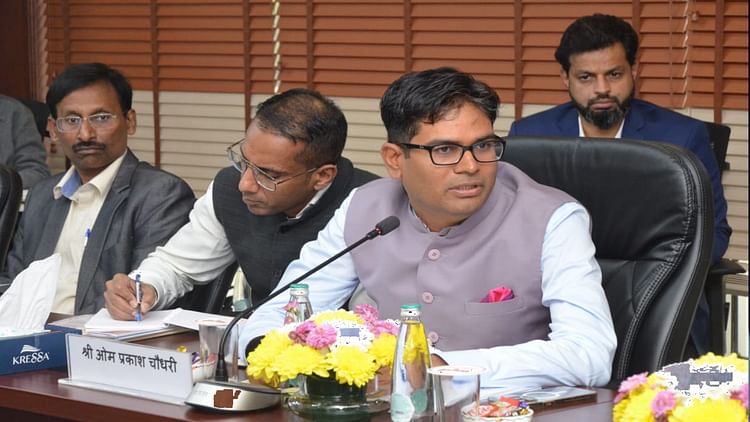 सीजी- GST Council Meeting: जीएसटी की बैठक में छत्तीसगढ़ के वित्त मंत्री ओपी चौधरी ने दिल्ली में रखे ये अहम सुझाव – INA सीजी- GST Council Meeting: जीएसटी की बैठक में छत्तीसगढ़ के वित्त मंत्री ओपी चौधरी ने दिल्ली में रखे ये अहम सुझाव – INA