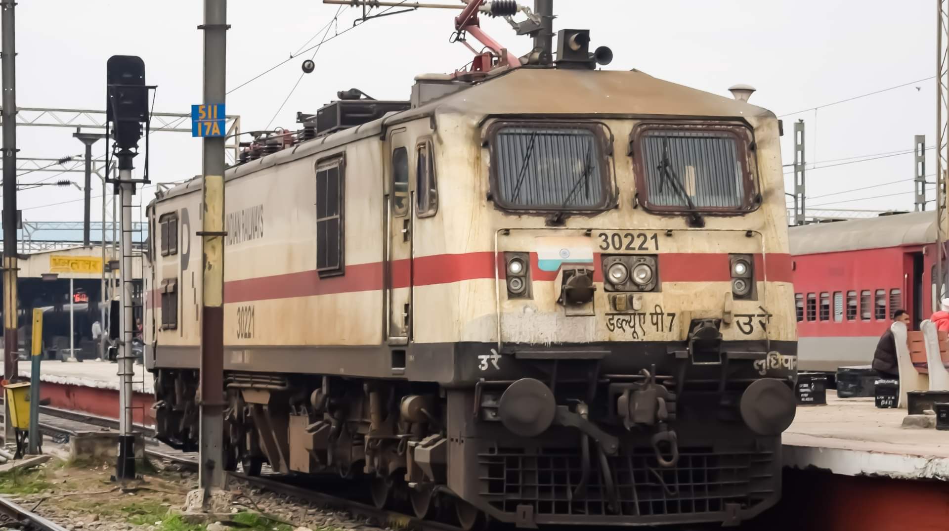 Indian Railways: ये हैं भारत के सबसे ज्यादा प्लेटफॉर्म वाले रेलवे स्टेशन, जानिए डिटेल्स Which Indian railway station has most platforms