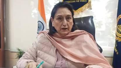 Jalandhar: सब इंस्पेक्टर को महिला आयोग की फटकार... शर्म कीजिए, दुष्कर्म पीड़ित बच्ची आपकी पोती की उम्र की है Punjab Women's Commission reprimands phillaur Sub Inspector