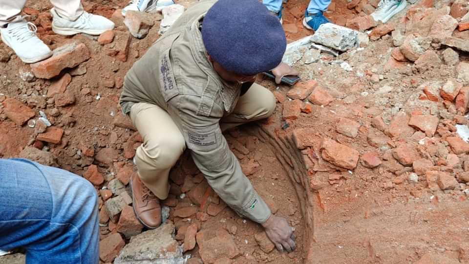 UP: संभल में मुस्लिम आबादी में 46 साल बाद खुला शिव मंदिर; 1978 में दंगे के बाद हिंदू परिवार ने छोड़ा था ये घर UP News: Sambhal Hindu Temple Reopens after 46 years in Muslim Dominated Areas Know History