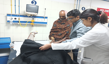 Prayagraj : ट्रक-कंटेनर बने काल, डीसीएम चालक की मौत, इलाहाबाद विवि छात्रसंघ की पूर्व अध्यक्ष बाल बाल बचीं Truck-container becomes fatal, DCM driver dies, former president of Allahabad University Students Union narrow