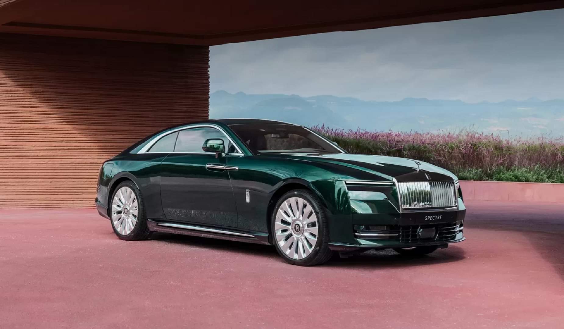 Luxury Vehicles: भारत में रोल्स रॉयस, लैंड रोवर, मैकलारेन, बेंटले जैसी लग्जरी कारें हो जाएंगी सस्ती, ये है वजह India-UK FTA benefits British luxury automakers luxury cars to become cheaper in India