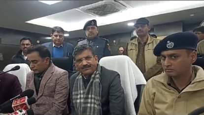 Panipat: एक्शन मोड में दिखाई दिए मंत्री कृष्णकुमार बेदी, TDI कंपनी के मालिक को गिरफतार करने के दिए आदेश Minister ordered to arrest the owner of TDI company in Panipat