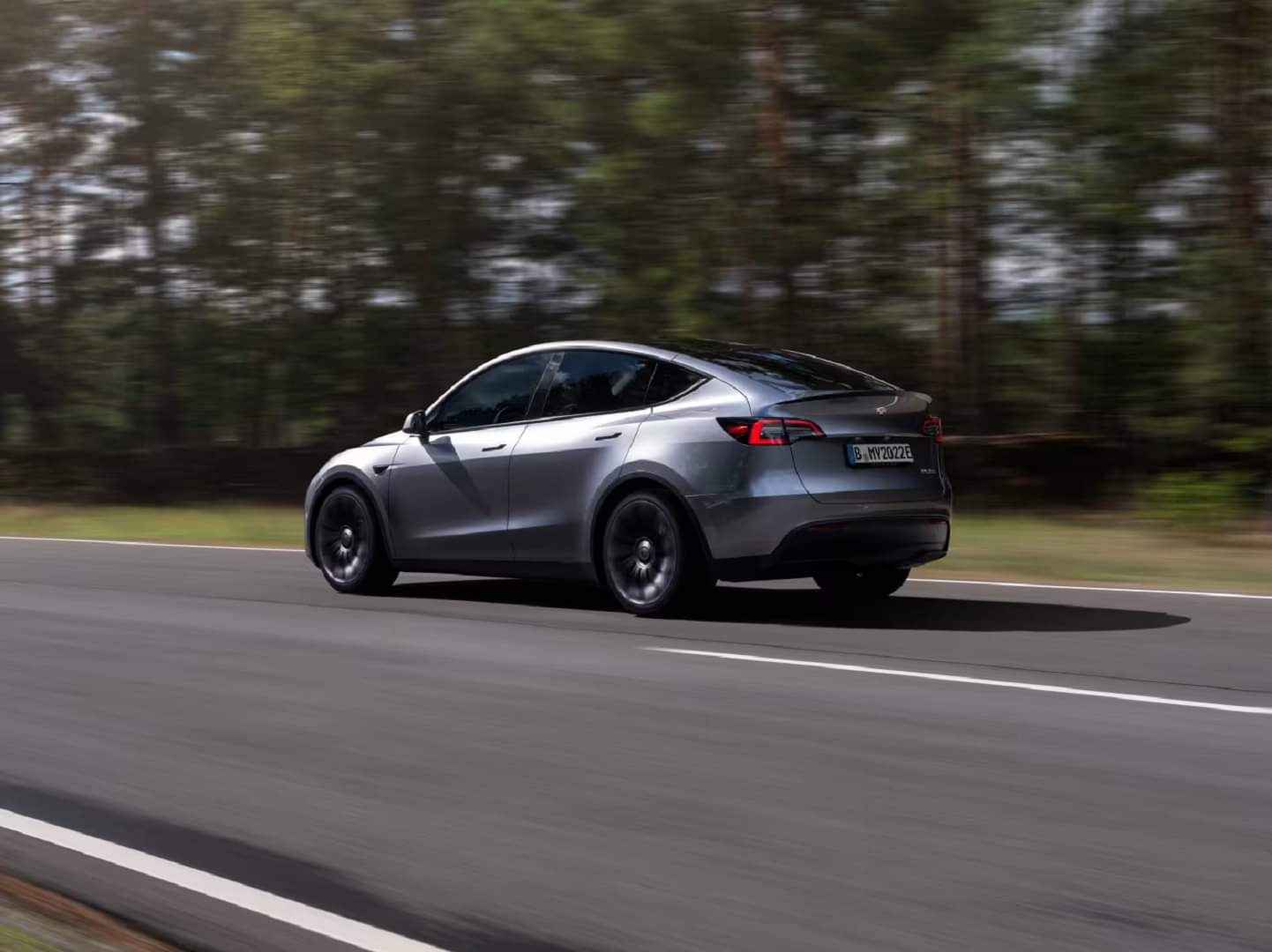 Tesla Model Y: टेस्ला फिर जांच के घेरे में, मॉडल वाई के डोर हैंडल फेल होने पर अमेरिका में जांच शुरू US Safety Regulator Investigates Tesla Model Y for Faulty Door Handles