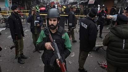 Pakistan: खैबर पख्तूनख्वा में सात आतंकी ढेर; TTP आतंकियों ने बन्नू जिले में दो पुलिस अधिकारियों की हत्या की Pakistan many terrorists killed in Khyber Pakhtunkhwa TTP Murders Policemen in Bannu Dist