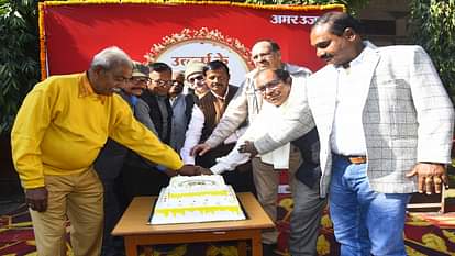 अमर उजाला बरेली: समर्पण को मिला सम्मान, नए संकल्प के साथ शुरू हुआ 57वें वर्ष का सफर Amar Ujala Bareilly Dedication was honored the journey of 57th year began with new resolution
