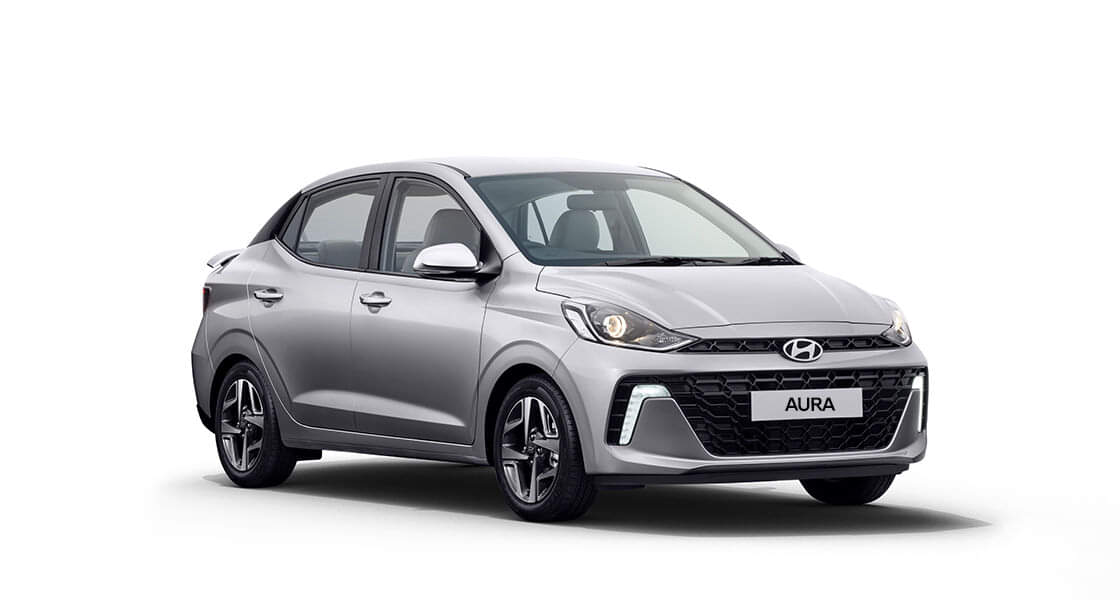 Diwali Sedan Car Discount: दिवाली पर इन सेडान कारों पर मिल रहा जबरदस्त ऑफर, इस कार पर तो ₹2.25 लाख तक की छूट diwali car discounts 2025 sedan car discount offer India